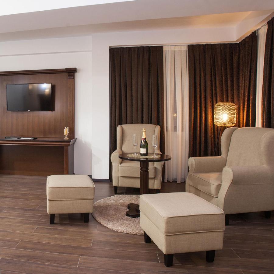 Hotel Sky Gevgelija Buitenkant foto Suite
