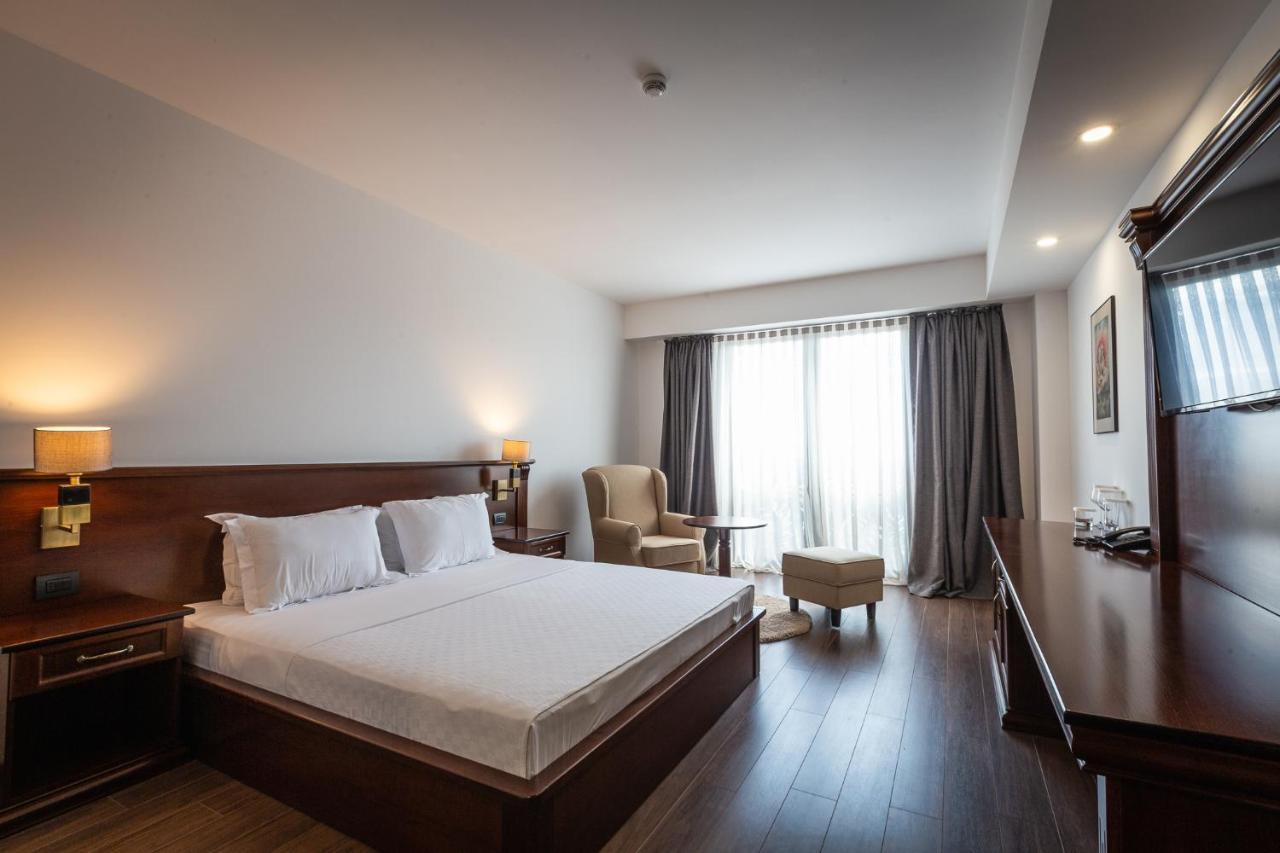 Hotel Sky Gevgelija Buitenkant foto Deluxe Room