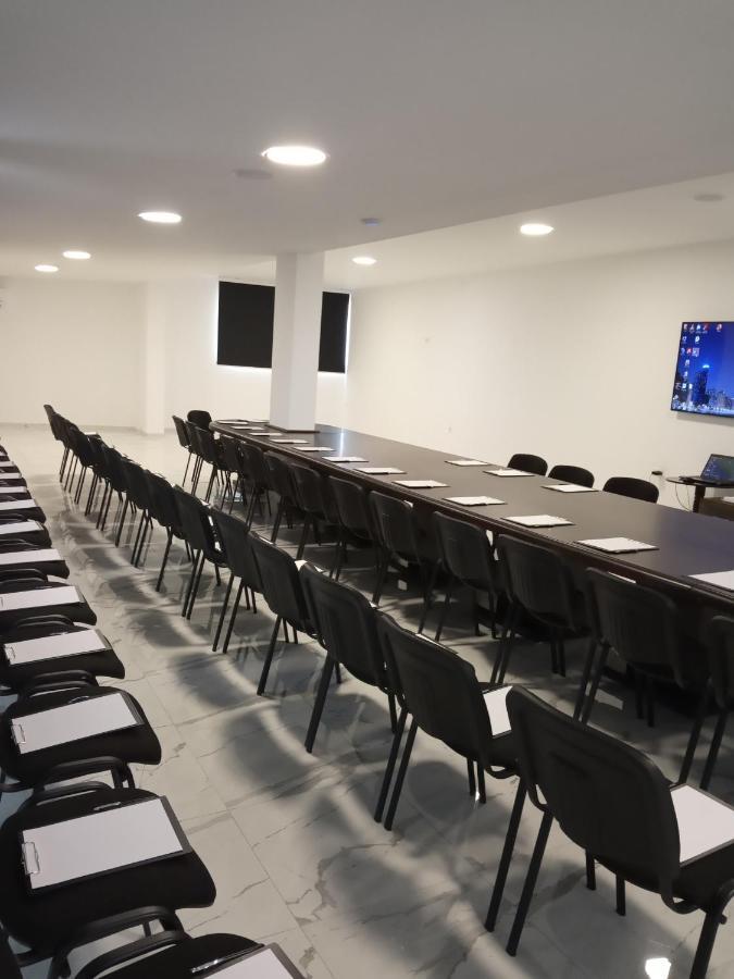 Hotel Sky Gevgelija Buitenkant foto The boardroom at the National Museum of the Marine Corps